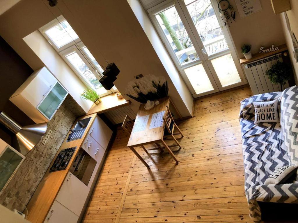 Wilcza 54: Central Private Apartment with Balcony Warsaw Exterior photo